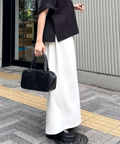 fredy emue（フレディエミュ）の「ミニマルリラックスイージースカート（スカート・レディース・ブラック/アイボリー/ブラウン・38/36）」の13枚目の写真