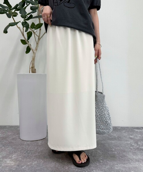 fredy emue（フレディエミュ）の「ミニマルリラックスイージースカート（スカート・レディース・ブラック/アイボリー/ブラウン・38/36）」の17枚目の写真
