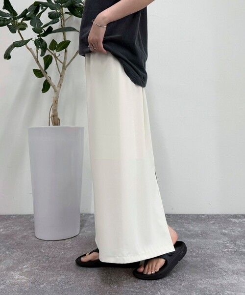 fredy emue（フレディエミュ）の「ミニマルリラックスイージースカート（スカート・レディース・ブラック/アイボリー/ブラウン・38/36）」の18枚目の写真