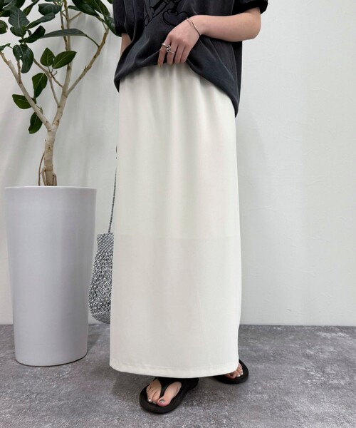 fredy emue（フレディエミュ）の「ミニマルリラックスイージースカート（スカート・レディース・ブラック/アイボリー/ブラウン・38/36）」の20枚目の写真