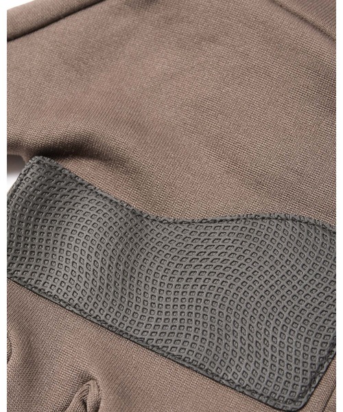 F.C.Real Bristol（エフシーレアルブリストル）の「STRETCH FLEECE TOUCH GLOVES（手袋・メンズ・モカ/ブラック・FREE）」の5枚目の写真