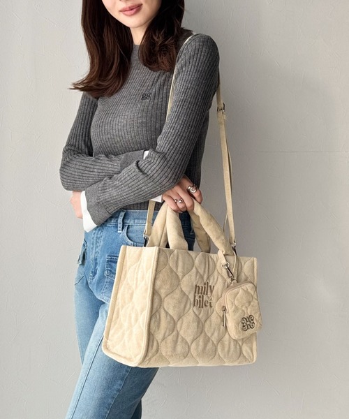 mily bilet(ミウィビレット)の「【mily bilet】ふわふわもちもちの質感が魅力のスウェードライクキルティングスクエアショルダーバッグ(ショルダーバッグ・レディース・ブラウン/チャコールグレー/ベージュ・ONE SIZE)」の18枚目の写真
