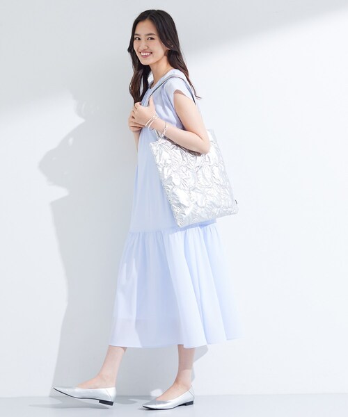 INDIVI（インディヴィ）の「【A4サイズ対応】シャイニーキルトトート（トートバッグ・レディース・ホワイト/シルバー/ブラック・00）」の11枚目の写真