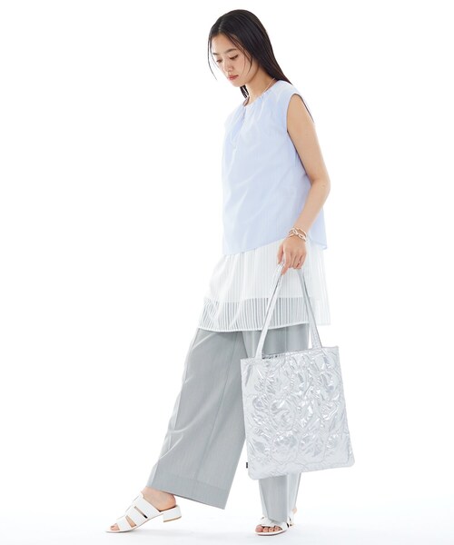 INDIVI（インディヴィ）の「【A4サイズ対応】シャイニーキルトトート（トートバッグ・レディース・ホワイト/シルバー/ブラック・00）」の12枚目の写真