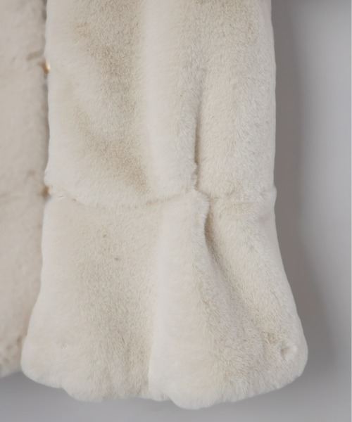 フラッフィーラウンドカラーペプラムファーコート（その他アウター