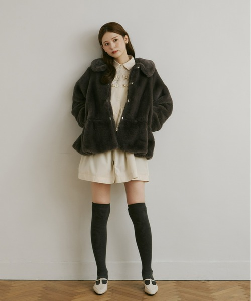 Olu. グレー ファーコート ラウンドカラー セール】フラッフィーラウンドカラーペプラムファーコート（その他