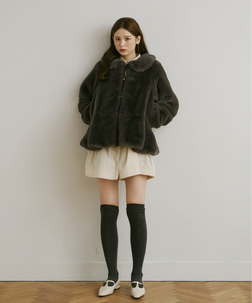 フラッフィーラウンドカラーペプラムファーコート（その他アウター