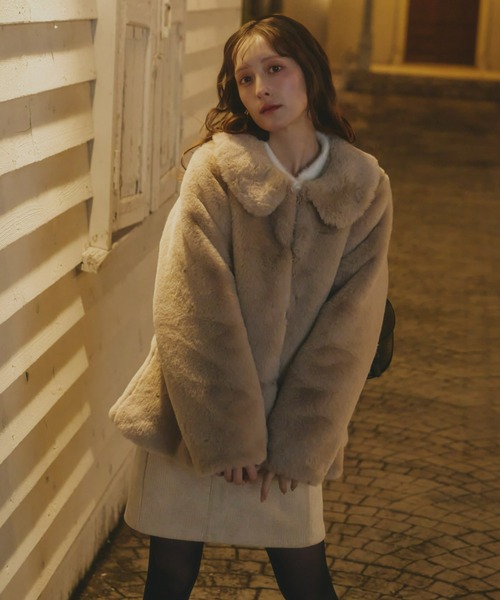 フラッフィーラウンドカラーペプラムファーコート（その他アウター