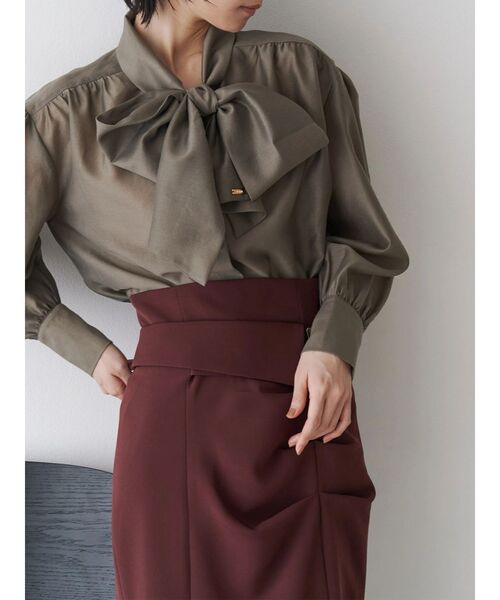 TONAL(トーナル)の「アシメベルトマーメイドスカート(スカート・レディース・ボルドー/ネイビー/ベージュ・SMALL/MEDIUM)」の4枚目の写真