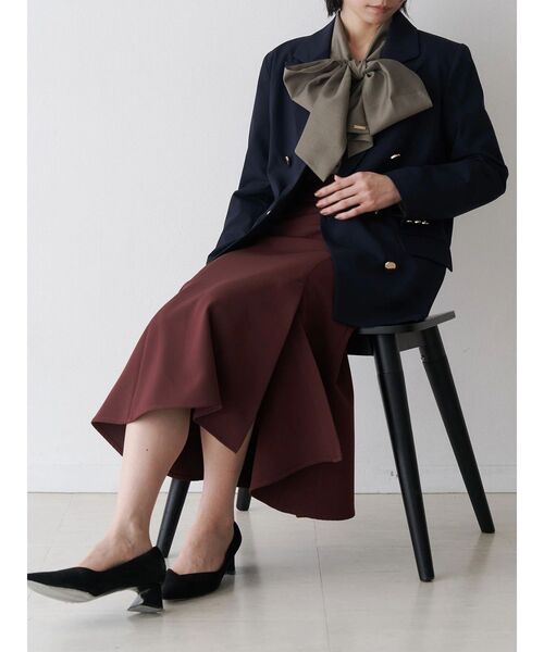 TONAL(トーナル)の「アシメベルトマーメイドスカート(スカート・レディース・ボルドー/ネイビー/ベージュ・SMALL/MEDIUM)」の3枚目の写真