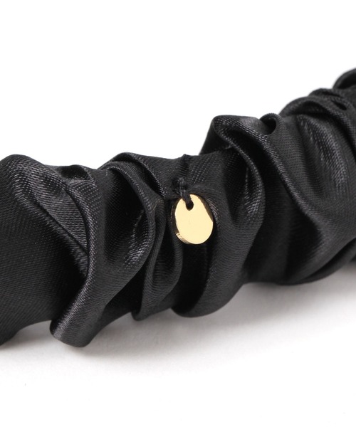 LAKOLE（ラコレ）の「サテンくしゅくしゅカチューシャ / 577224（カチューシャ・レディース・ブラック/ベージュ/ネイビー・FREE）」の6枚目の写真