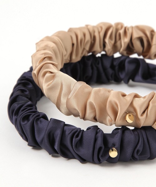 LAKOLE（ラコレ）の「サテンくしゅくしゅカチューシャ / 577224（カチューシャ・レディース・ブラック/ベージュ/ネイビー・FREE）」の8枚目の写真