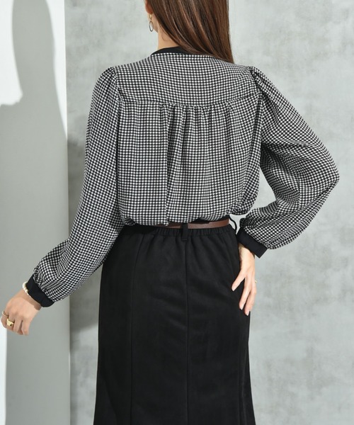 INTERPLANET（インタープラネット）の「厚地ジョーゼット千鳥柄袖２ＷＡＹブラウス（シャツ/ブラウス・レディース・オフホワイト/ベージュ・FREE）」の9枚目の写真