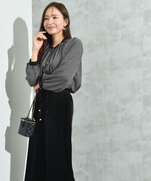 INTERPLANET（インタープラネット）の「厚地ジョーゼット千鳥柄袖２ＷＡＹブラウス（シャツ/ブラウス・レディース・オフホワイト/ベージュ・FREE）」の12枚目の写真