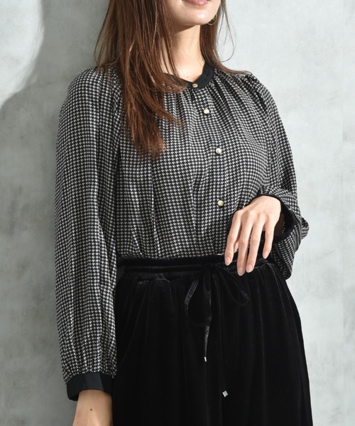 INTERPLANET（インタープラネット）の「厚地ジョーゼット千鳥柄袖２ＷＡＹブラウス（シャツ/ブラウス・レディース・オフホワイト/ベージュ・FREE）」の17枚目の写真