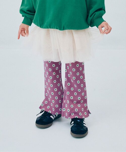 p.premier(ピードットプルミエ)の「【リンク/セットアップ/ジュニア対応】総柄カットジャガード裾スリットフレアパンツ(その他パンツ・キッズ・グリーン/ブラウン/ブラック/パープル・140/90/100/110/120/80/130)」の1枚目の写真