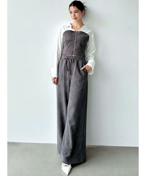 RESEXXY（リゼクシー）の「スウェットビスチェドッキングシャツ【セットアップ着用可能】（シャツ/ブラウス・レディース・チャコールグレー/ブラック/アイボリー・FREE）」の6枚目の写真