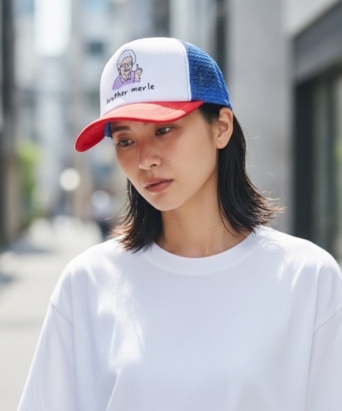 THRASHER(スラッシャー)の「Graphic Print Betty MESH CAP/グラフィックプリント メッシュキャップ トラッカーハット ストリート Y2K レトロ ユニセックス 帽子(キャップ・メンズ・トリコロール/ブラック×ホワイト/ブラック/オリーブ/ブラウン・FREE)」の1枚目の写真