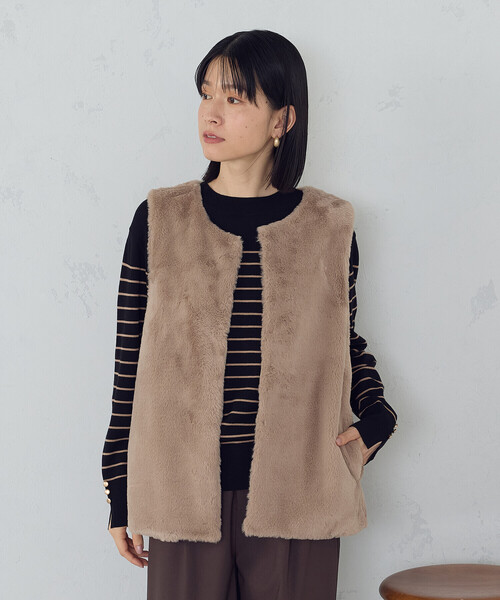 COMME CA ISM（コムサイズム）の「ラビット調　ファージレ（ベスト・レディース・ブラウン/グレイッシュベージュ・FREE）」の21枚目の写真