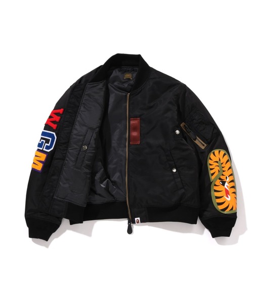 A BATHING APE（アベイシングエイプ）の「SHARK MA-1（MA-1・レディース・ブラック/ピンク・FREE）」の5枚目の写真