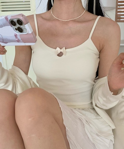 Lace Ladies(レースレディース)の「フロント リボン カットアウト カップ付き キャミソール(キャミソール・レディース・ブラック/ホワイト/グレー/ベージュ・FREE)」の4枚目の写真