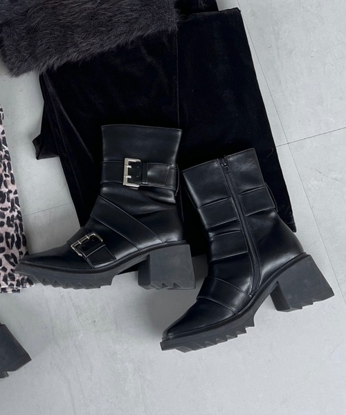 PAGEBOY（ページボーイ）の「ハトメシャークソールブーツ（ブーツ・レディース・ブラック/ブロンズ・MEDIUM/LARGE）」の2枚目の写真