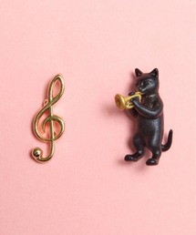 gargle（ガーグル）の「gargle ガーグル：MUSICシリーズ　ネコの音楽隊　猫　トランペット　ドラム　ピアス（ピアス（両耳用））」