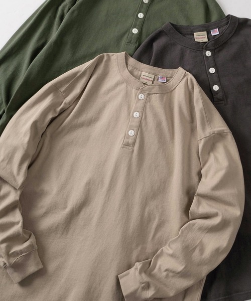 Goodwear(グッドウェア)の「【75】【Goodwear/グッドウェア】 ヘビーウェイト USAコットン ヘンリーネック長袖Tシャツ/ロンT/レギュラーシルエット(Tシャツ/カットソー・メンズ・ダークグレー/ダークブルー/ネイビー/ベージュ/ホワイト/ピンク/グリーン/ブラウン/チャコールグレー/グレー/ブラック/カーキ・S/M/L/XL)」の1枚目の写真