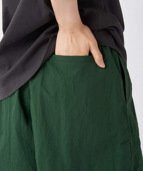 Kappa(カッパ)の「≪ウェルネスシリーズ≫水陸両用 ユニセックス ナイロンハーフパンツ(その他パンツ・レディース・グリーン/ライム/ベージュ/ブラック・SMALL/LARGE/MEDIUM)」の18枚目の写真