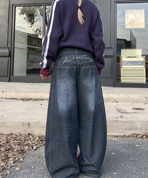 UP START(アップスタート)の「【LAMPOON】ヒップ刺繍バギーデニムパンツ(デニムパンツ・レディース・ブルー・MEDIUM/SMALL/LARGE)」の5枚目の写真