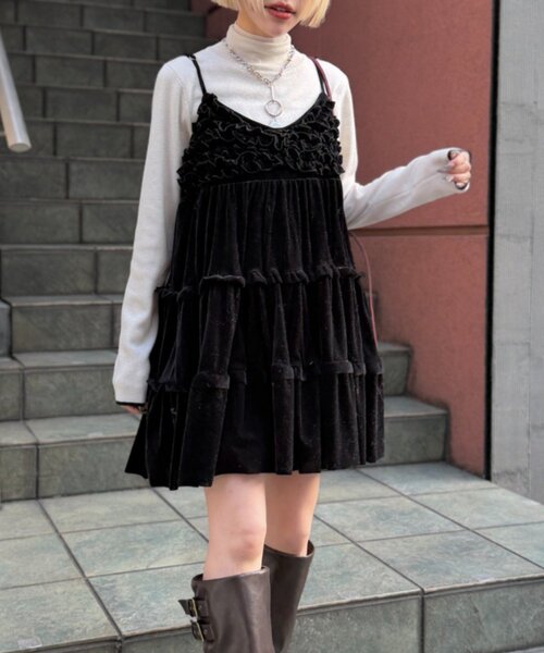 w closet（ダブルクローゼット）の「ベロアフリルキャミワンピース（ワンピース・レディース・アイボリー/ブラック/チャコールグレー/ブラウン・FREE）」の14枚目の写真