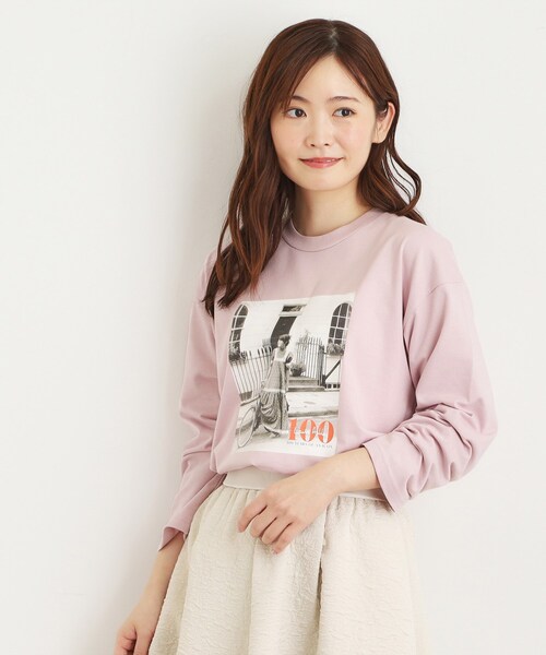 LAURA ASHLEY（ローラアシュレイ）の「ローラ アシュレイ生誕100周年記念 枚数限定 サイクルガール フォトTシャツ（Tシャツ/カットソー・レディース・ピンク系/チャコールグレー/アイボリー・38）」の14枚目の写真
