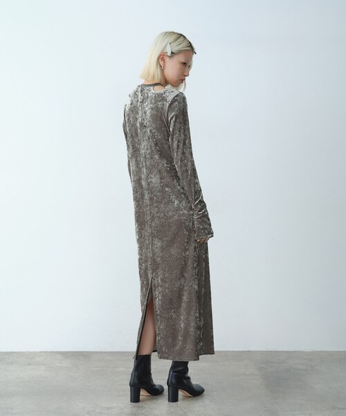 CODE A(コードエー)の「【Re】neck point velour dress(ワンピース・レディース・ブラック/ライトグレー・00)」の5枚目の写真