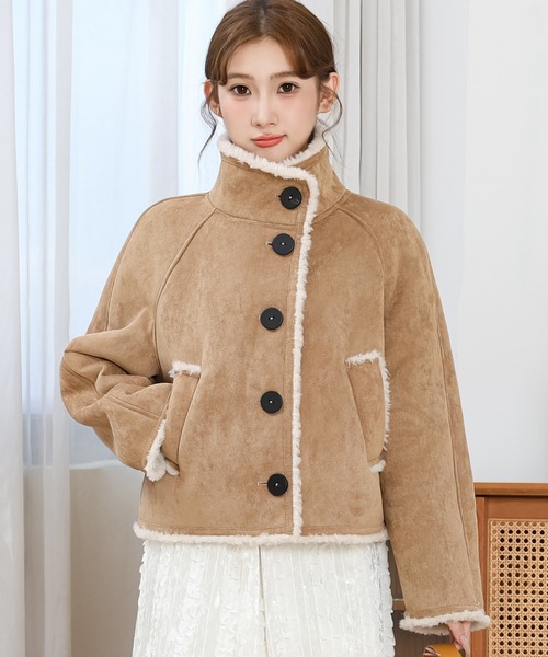 Anely（アネリー）の「配色 ボア コンパクト ボタン ジャケット（その他アウター・レディース・ベージュ/ブラウン/キャメル・FREE）」の9枚目の写真