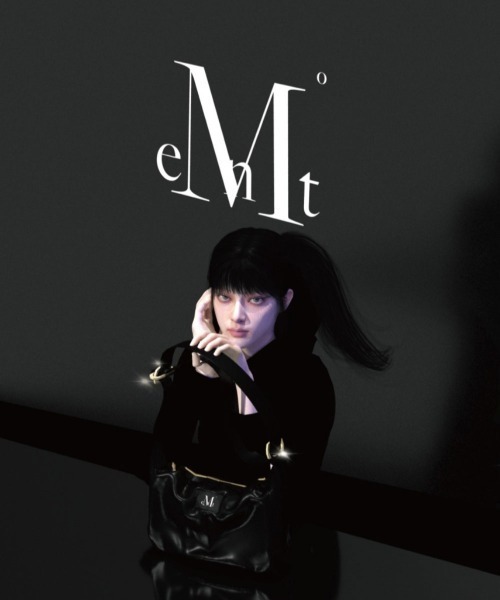 MUCENT(ムセント)の「A'GEM/9 × .kom 『MUCENT/ムーセント』 MERIN GOLD LINE LEATHER SHOULDER BAG UNISEX/ゴールドラインレジャーショルダーバッグ(ショルダーバッグ・レディース・ブラック・FREE)」の5枚目の写真