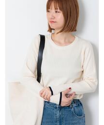 配色クルーネックリブニット