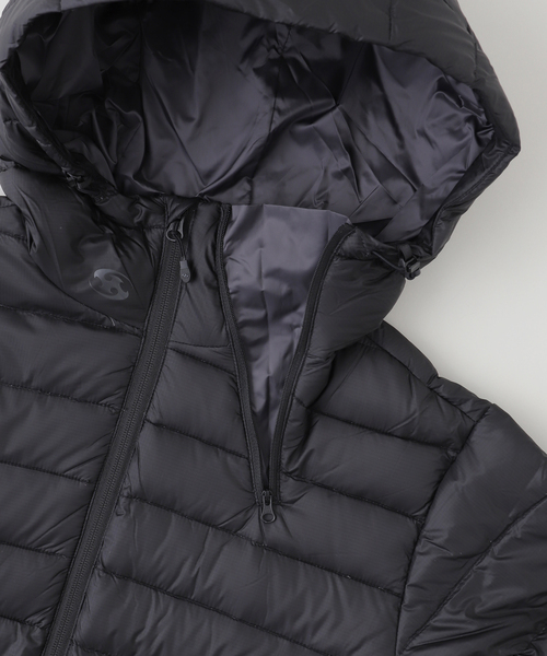 SAN SAN GEAR（サンサンギア）の「SAN SAN GEAR / サンサンギア SUFFIX PUFFER JACKET（ダウンジャケット/コート・メンズ・ブラック・1/2）」の2枚目の写真