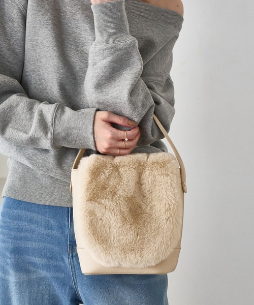 ROPE' PICNIC(ロペピクニック)の「マルチWAYファーフラップハンド&ショルダーバッグ(ショルダーバッグ・レディース・ベージュ/ブラウン系その他3/ライトグレー・FREE)」の4枚目の写真