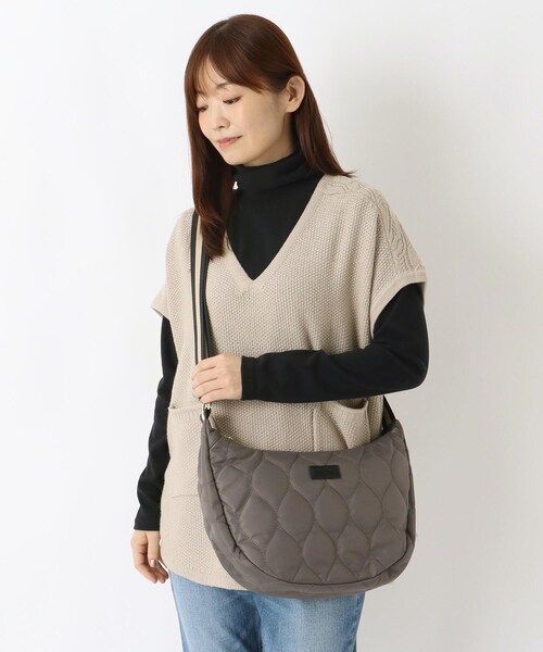 one'sterrace(ワンズテラス)の「LIZ キルティングショルダー(ショルダーバッグ・レディース・ベージュ系その他7/ブラック系8/グレー系その他7・99)」の19枚目の写真