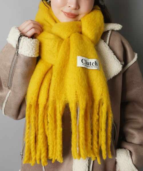 SPINNS（スピンズ）の「ふんわり軽く、しっかり暖かい。冬の主役級マフラー（マフラー・レディース・ピンク/レッド/イエロー/アイボリー/ブルー・ONESIZE）」の3枚目の写真