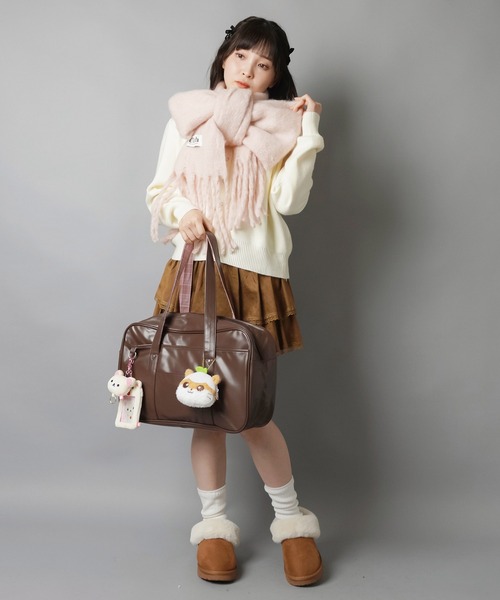 SPINNS（スピンズ）の「ふんわり軽く、しっかり暖かい。冬の主役級マフラー（マフラー・レディース・ピンク/レッド/イエロー/アイボリー/ブルー・ONESIZE）」の22枚目の写真