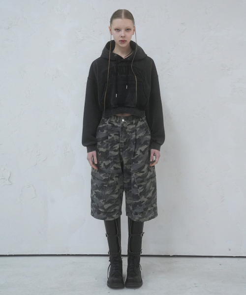 AVANDRESS（アバンドレス ）の「Side Big Denim Shorts CAMO（その他パンツ・レディース・カーキ・MEDIUM/LARGE/XX-SMALL/X-SMALL/SMALL）」の7枚目の写真