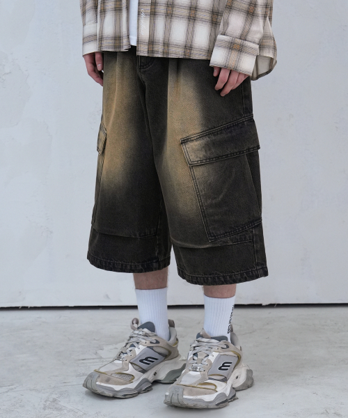 AVANDRESS（アバンドレス ）の「Side Big Denim Shorts CAMO（その他パンツ・レディース・カーキ・MEDIUM/LARGE/XX-SMALL/X-SMALL/SMALL）」の8枚目の写真
