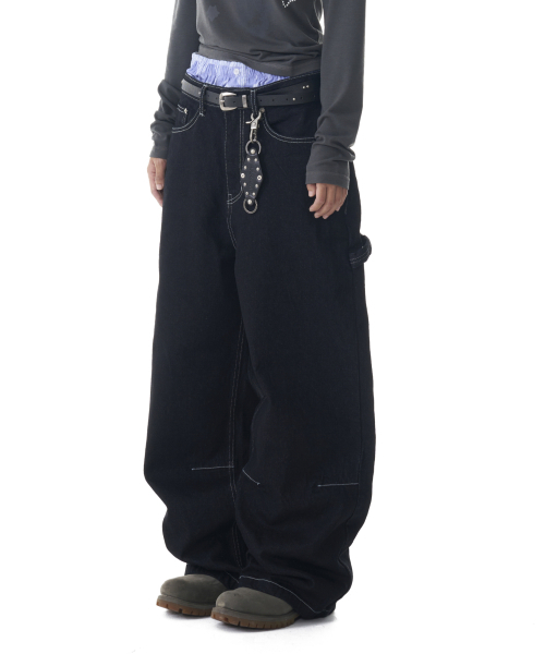 AAKAM(アーカム)の「Needlework Carpenter Denim Pants (Black)(デニムパンツ・レディース・ブラック・1/2)」の5枚目の写真