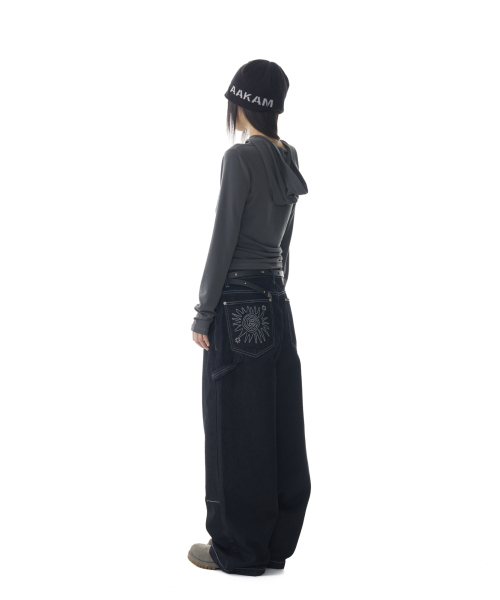 AAKAM(アーカム)の「Needlework Carpenter Denim Pants (Black)(デニムパンツ・レディース・ブラック・1/2)」の8枚目の写真