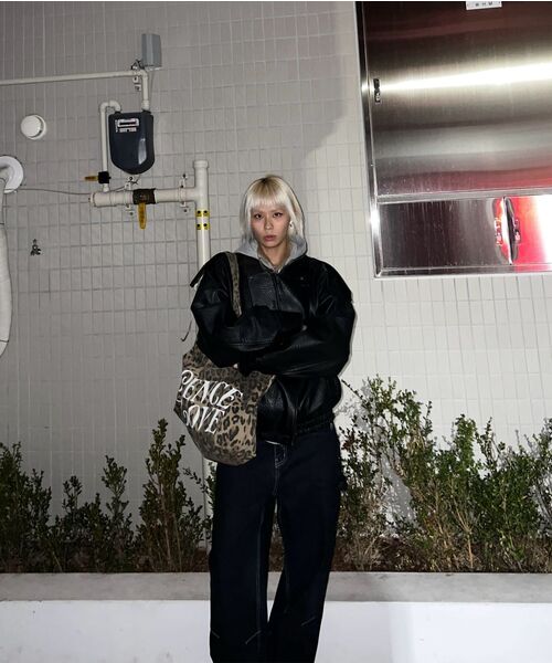 AAKAM(アーカム)の「Needlework Carpenter Denim Pants (Black)(デニムパンツ・レディース・ブラック・1/2)」の11枚目の写真