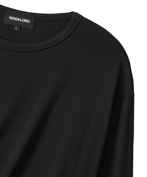 WOOALONG（ウアロン）の「Overlay Drape Long Sleeve Tee - BLACK（Tシャツ/カットソー・レディース・ブラック・SMALL/MEDIUM/LARGE）」の4枚目の写真