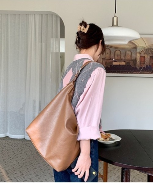 BACKYARD FAMILY(バックヤードファミリー)の「ショルダーバッグ かばん 斜め掛け 肩掛け 通勤 大容量 bag8225(ショルダーバッグ・レディース・ホワイト/ブラック/ダークブラウン・FREE)」の11枚目の写真