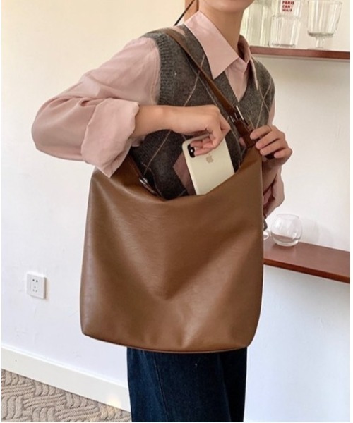 BACKYARD FAMILY(バックヤードファミリー)の「ショルダーバッグ かばん 斜め掛け 肩掛け 通勤 大容量 bag8225(ショルダーバッグ・レディース・ホワイト/ブラック/ダークブラウン・FREE)」の12枚目の写真