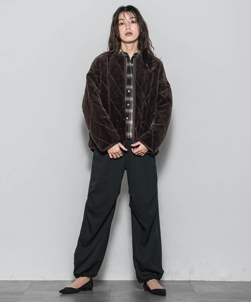 MAYSON GREY(メイソングレイ)の「サイドラインパラシュートパンツ≪洗濯機で洗える≫(その他パンツ・レディース・チャコールグレー/ブラック・M)」の6枚目の写真